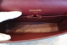 Load image into Gallery viewer, CHANEL Matelasse chain shoulder bag Lambskin Black/Gold hadware Shoulder bag 700120020
