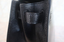 画像をギャラリービューアに読み込む, HERMES／エルメス ケリー28 ボックスカーフ ブラック 〇T刻印 ハンドバッグ 700120233
