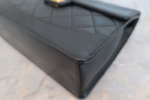 Load image into Gallery viewer, CHANEL 2.55 Matelasse chain shoulder bag Lambskin Black/Gold hadware Shoulder bag 600050159
