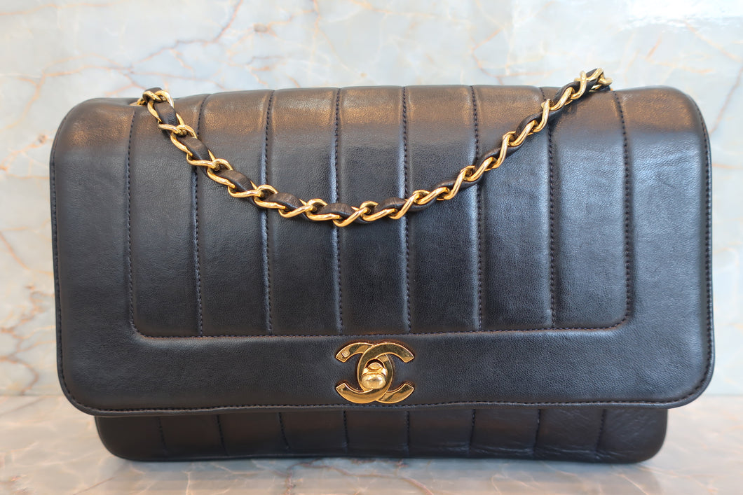 CHANEL Mademoiselle chain shoulder bag Lambskin Navy/Gold hadware Shoulder bag 700100131