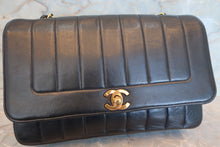 Load image into Gallery viewer, CHANEL Mademoiselle chain shoulder bag Lambskin Navy/Gold hadware Shoulder bag 700100131
