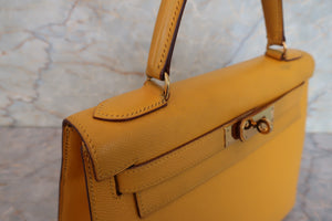 HERMES／エルメス ケリー28 クシュベル ジョーヌ 〇Z刻印 ショルダーバッグ 700080126