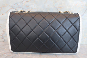 CHANEL/シャネル マトラッセチェーンショルダーバッグ ラムスキン ブラック/ホワイト/ゴールド金具 ショルダーバッグ 700070008