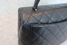 画像をギャラリービューアに読み込む, CHANEL/シャネル マトラッセ台形ハンドバッグ キャビアスキン ブラック/シルバー金具 ハンドバッグ 800030133
