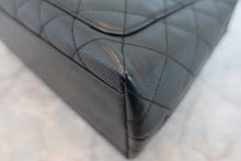 画像をギャラリービューアに読み込む, CHANEL/シャネル マトラッセ台形ハンドバッグ キャビアスキン ブラック/シルバー金具 ハンドバッグ 800030133
