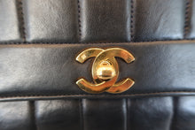 Load image into Gallery viewer, CHANEL Mademoiselle chain shoulder bag Lambskin Navy/Gold hadware Shoulder bag 700100131

