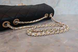CHANEL/シャネル マトラッセチェーンショルダーバッグ ラムスキン ブラック/ホワイト/ゴールド金具 ショルダーバッグ 700070008