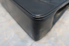 Load image into Gallery viewer, CHANEL Matelasse chain shoulder bag Lambskin Black/Gold hadware  Shoulder bag 700120040
