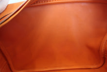 Load image into Gallery viewer, HERMES PLUME 20 Epsom leather Orange □J Engraving Hand bag 800080078
