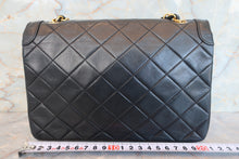 画像をギャラリービューアに読み込む, CHANEL/シャネル マトラッセチェーンショルダーバッグ ラムスキン ブラック/ゴールド金具 ショルダーバッグ 700080060

