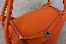 画像をギャラリービューアに読み込む, HERMES／エルメス リンディ34 トリヨンクレマンス オレンジ □M刻印 ショルダーバッグ 700090073
