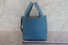 画像をギャラリービューアに読み込む, HERMES／エルメス ピコタンＰＭ トリヨンクレマンス ブルージーン □I刻印 ハンドバッグ 800010011
