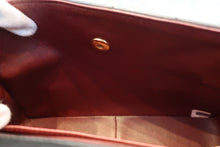 Load image into Gallery viewer, CHANEL Matelasse chain shoulder bag Lambskin Black/Gold hadware  Shoulder bag 700120040
