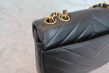 画像をギャラリービューアに読み込む, CHANEL/シャネル マドモアゼルVステッチチェーンショルダーバッグ ラムスキン ブラック/ゴールド金具 ショルダーバッグ 800060187
