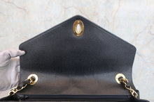 画像をギャラリービューアに読み込む, CHANEL/シャネル Vステッチチェーンショルダーバッグ キャビアスキン ブラック/ゴールド金具 ショルダーバッグ 800030196
