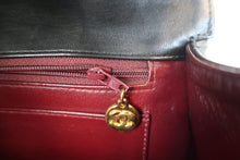 Load image into Gallery viewer, CHANEL Medium Matelasse single flap chain shoulder bag Lambskin Black/Gold hadware Shoulder bag 700100138
