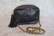将图片加载到图库查看器，CHANEL/香奈儿 经典双C 流苏 链条包 羊皮 Black/Gold hadware(黑色/金色金属) 肩背包 800030205
