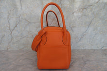 將圖片載入圖庫檢視器 HERMES／エルメス リンディ26 トリヨンクレマンス オレンジ □M刻印 ショルダーバッグ 700060071
