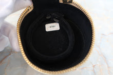 Load image into Gallery viewer, CHANEL CC mark Jewelry Case Lambskin Gold/Gold hadware Pouch 2905216
