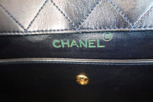 Load image into Gallery viewer, CHANEL Matelasse 2.55 chain shoulder bag Lambskin Navy/White/Gold hadware Shoulder bag 600040097
