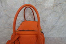 將圖片載入圖庫檢視器 HERMES／エルメス リンディ26 トリヨンクレマンス オレンジ □M刻印 ショルダーバッグ 700060071
