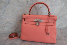 Load image into Gallery viewer, HERMES KELLY 28 Clemence leather Crevette □Q Engraving Shoulder bag 600090199
