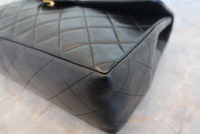 Load image into Gallery viewer, CHANEL Medium Matelasse single flap chain shoulder bag Lambskin Black/Gold hadware Shoulder bag 700100113

