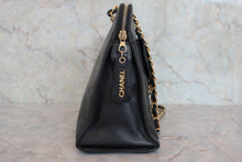 画像をギャラリービューアに読み込む, CHANEL/シャネル ココマークチェーントートバッグ キャビアスキン ブラック/ゴールド金具 トートバッグ 800060101
