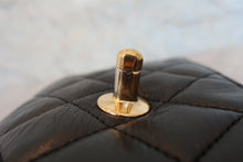 画像をギャラリービューアに読み込む, CHANEL/シャネル ミニマトラッセチェーンショルダーバッグ ラムスキン ブラック/ゴールド金具 ショルダーバッグ 800050005
