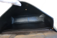 Load image into Gallery viewer, CHANEL Medium Matelasse single flap chain shoulder bag Lambskin Black/Gold hadware Shoulder bag 700100113
