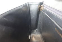 Load image into Gallery viewer, CHANEL Medium Matelasse single flap chain shoulder bag Lambskin Black/Gold hadware Shoulder bag 700100113
