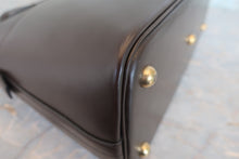 Load image into Gallery viewer, HERMES／BOLIDE 31 Box carf leather Chocolat 〇Z Engraving Hand bag 800020100
