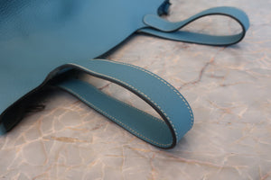 HERMES／エルメス ピコタンロックＭＭ トリヨンクレマンス ブルージーン □O刻印 ハンドバッグ 700050223