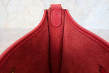 画像をギャラリービューアに読み込む, HERMES／エルメス エブリンTPM トリヨンクレマンス ルージュガランス □O刻印 ショルダーバッグ 700100142
