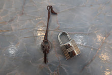 將圖片載入圖庫檢視器 HERMES／エルメス ピコタンロックＭＭ トリヨンクレマンス ブルージーン □O刻印 ハンドバッグ 700050223
