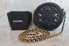 Load image into Gallery viewer, CHANEL Matelasse round chain shoulder bag Caviar skin Black/Gold hadware Shoulder bag 600040055

