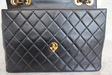 画像をギャラリービューアに読み込む, CHANEL/シャネル 中マトラッセシングルフラップチェーンショルダーバッグ ラムスキン ブラック/ゴールド金具 ショルダーバッグ 700030142
