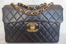 Load image into Gallery viewer, CHANEL Medium Matelasse single flap chain shoulder bag Lambskin Black/Gold hadware Shoulder bag 600080076
