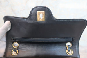 CHANEL Matelasse single flap chain shoulder bag Lambskin Black/Gold hadware Shoulder bag 600050158