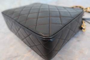 CHANEL Matelasse fringe chain shoulder bag Lambskin Black/Gold hadware Shoulder bag 600040138