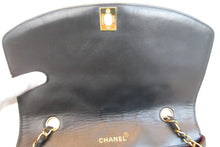 Load image into Gallery viewer, CHANEL  Diana matelasse chain shoulder bag Lambskin Black/Gold hadware Shoulder bag 700060111
