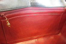 Load image into Gallery viewer, CHANEL  Diana matelasse chain shoulder bag Lambskin Black/Gold hadware Shoulder bag 700060111
