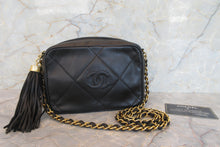 画像をギャラリービューアに読み込む, CHANEL/シャネル ココマークフリンジチェーンショルダーバッグ ラムスキン ブラック/ゴールド金具 ショルダーバッグ 700060095
