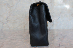 CHANEL Medium Matelasse single flap chain shoulder bag Lambskin Black/Gold hadware Shoulder bag 600040132