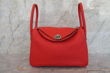 Load image into Gallery viewer, HERMES LINDY 26 Clemence leather Rouge tomate X Engraving Shoulder bag 700030204
