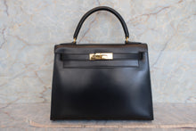 Load image into Gallery viewer, HERMES KELLY 28 Box carf leather Black 〇V Engraving  Shoulder bag 600120317
