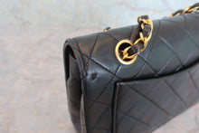 Load image into Gallery viewer, CHANEL Matelasse Full flap chain shoulder bag Lambskin Black/Gold hadware Shoulder bag 800060199
