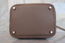 Load image into Gallery viewer, HERMES PICOTIN LOCK PM Clemence leather Etoupe gray □Q Engraving Hand bag 700120019
