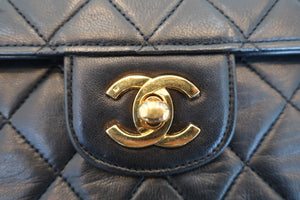 CHANEL Matelasse double flap chain shoulder bag Lambskin Black/Gold hadware Shoulder bag 600080144