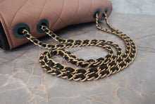 画像をギャラリービューアに読み込む, CHANEL/シャネル マトラッセチェーンショルダーバッグ ラムスキン ピンク/ブラック/ゴールド金具 ショルダーバッグ 800010018
